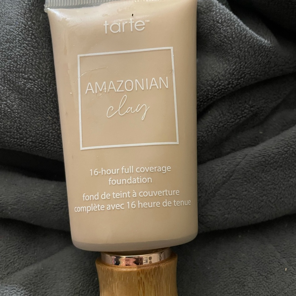 Tarte Amazonian clay foundation #286